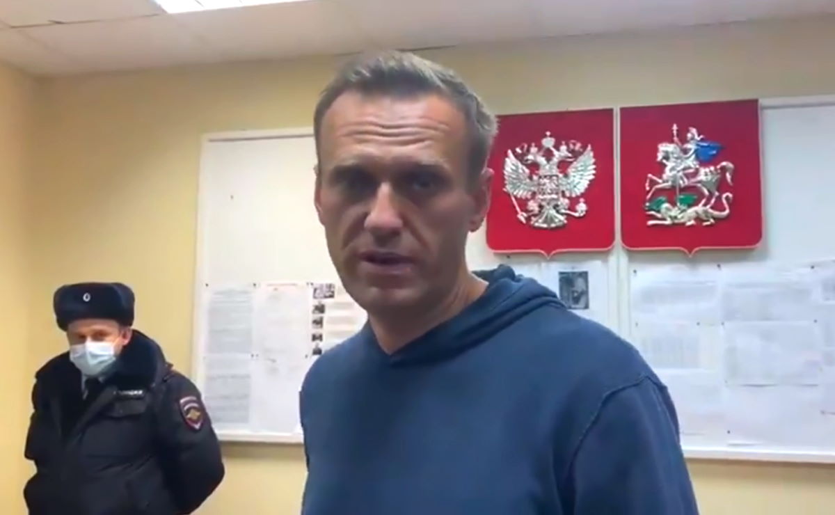 Navalny in arresto per 30 giorni invita i russi a scendere in piazza