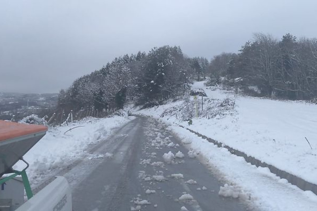 Monti Nebrodi (ME) - Emergenza neve, in azione mezzi ed operatori della Città