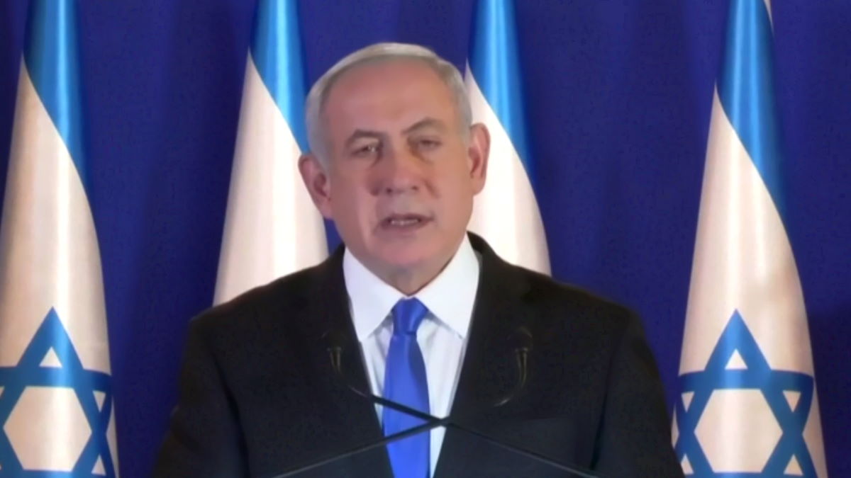 E adesso Netanyahu cerca di patteggiare per evitare il carcere