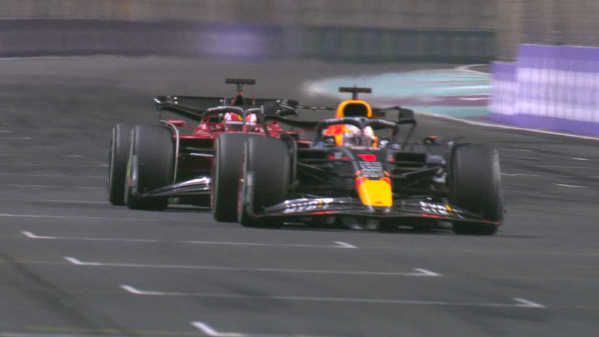 Formula 1, Verstappen soffia a Leclerc la vittoria nel GP d'Arabia Saudita