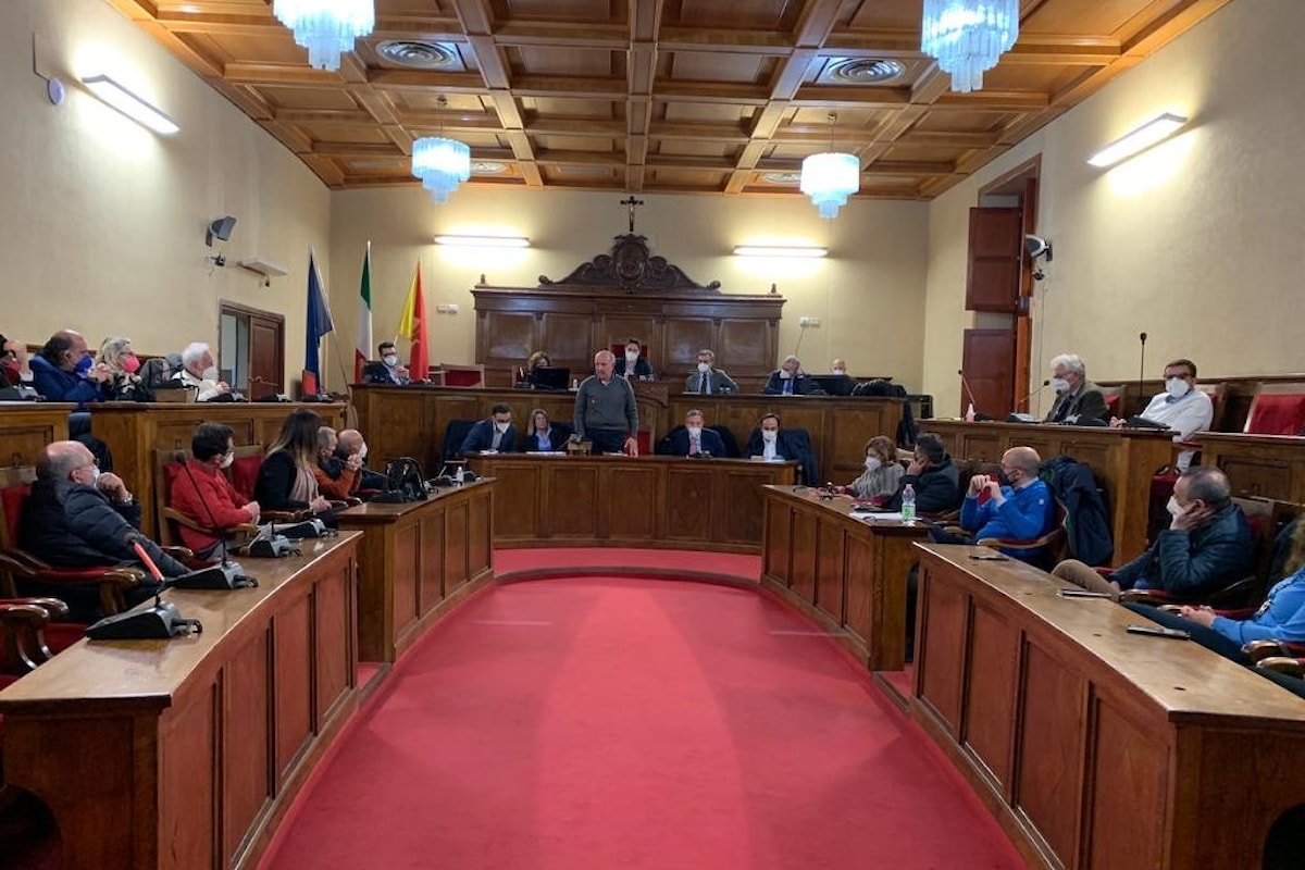 Milazzo (ME) - Consiglio comunale riconosce debito fuori bilancio