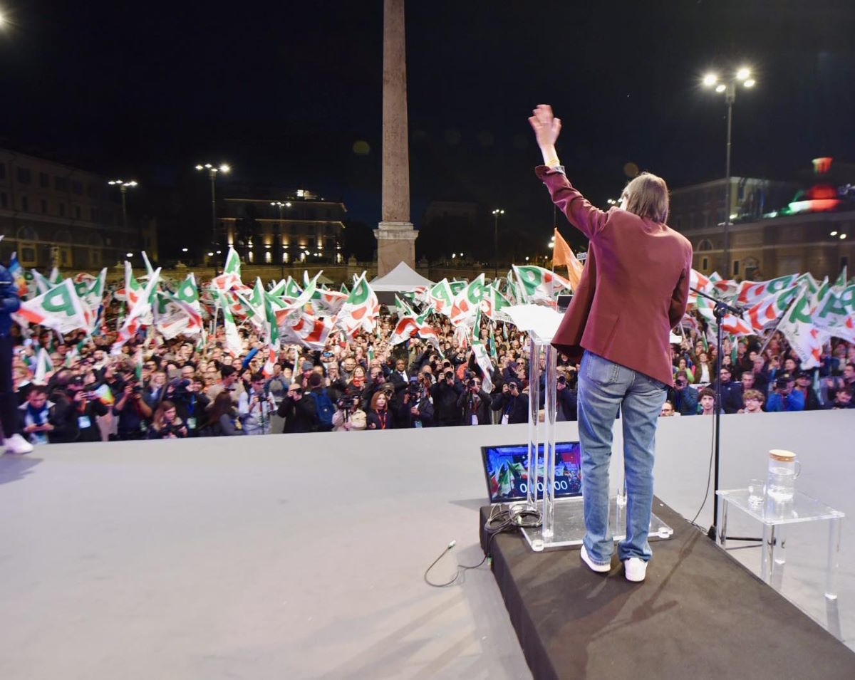 Sabato il PD ha radunato in piazza del Popolo 50mila persone per prometter loro che anche in futuro continuerà ad essere il partito del nulla