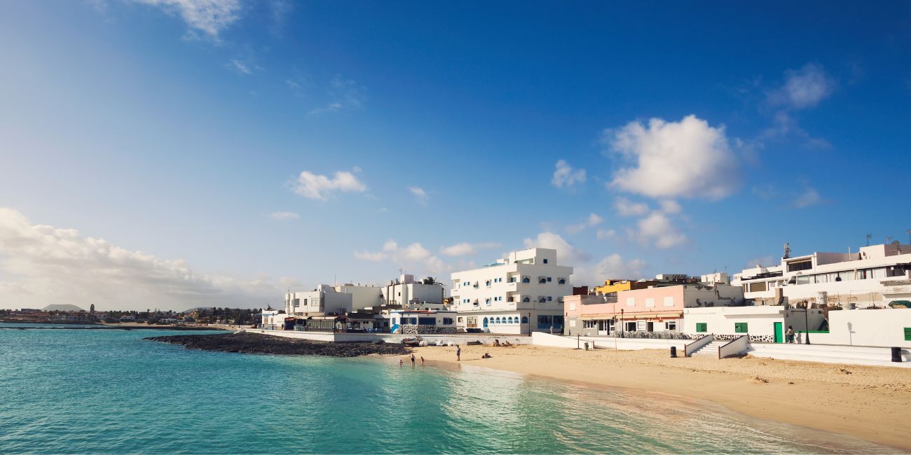Corralejo: Il Cuore Pulsante del Mercato Immobiliare di Fuerteventura