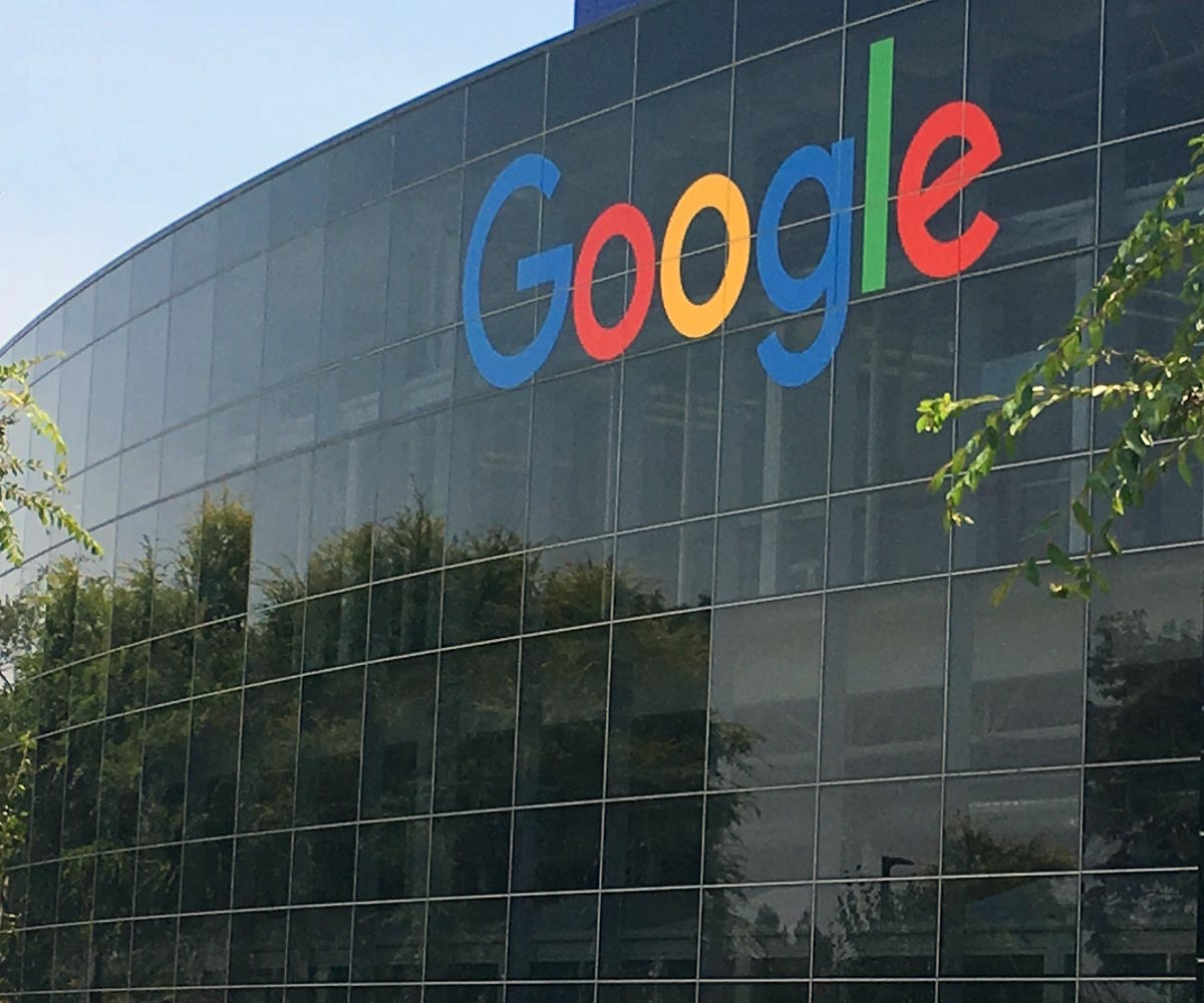 Google ha annunciato il taglio di molte centinaia di posizioni nei suoi team di ricerca, sviluppo e gestione prodotti