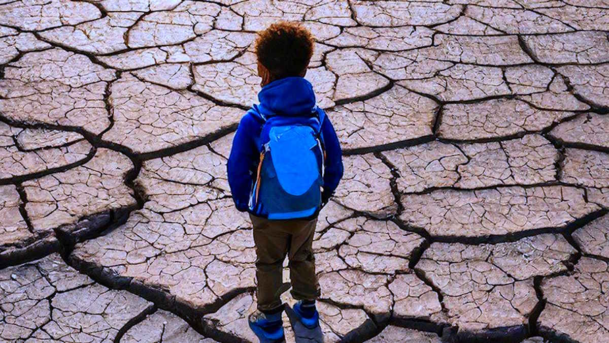 Nel mondo 1 bambino su 8 nel 2024 è stato colpito in modo significativo dai 10 maggiori eventi meteorologici estremi