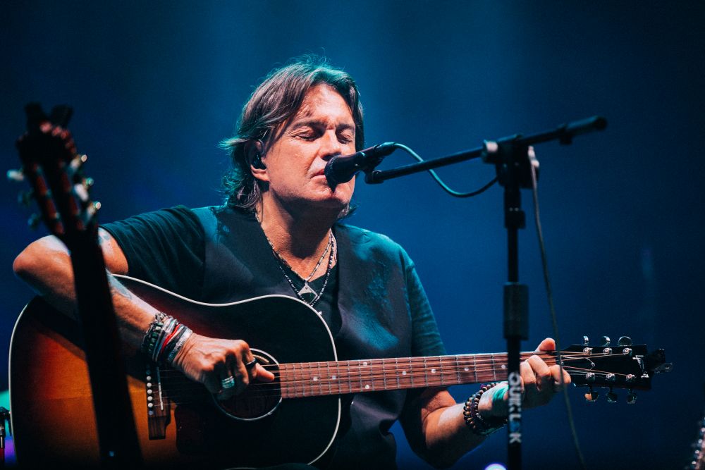 De André Canta De André: Cristiano riparte con la tournée dedicata al padre Fabrizio, da marzo 2025, in tutti i teatri italiani