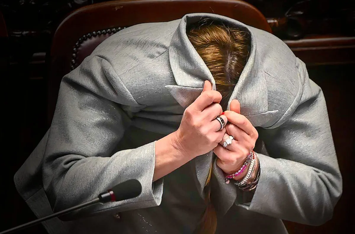 Le opposizioni hanno chiamato Meloni in Parlamento a riferire su quello che sta accadendo in Medio Oriente