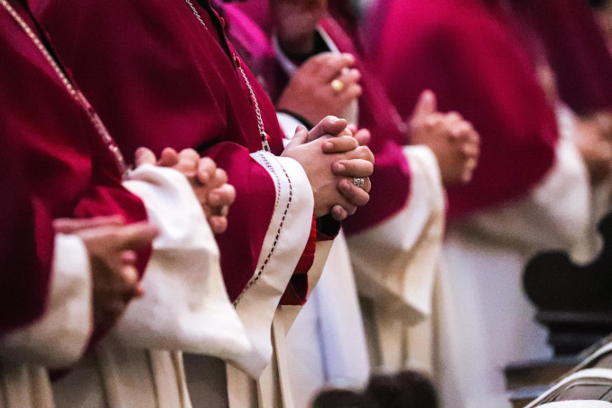 Quando i tradizionalisti alimentano divisioni nella Chiesa anche usando i preti sposati e la loro giusta causa