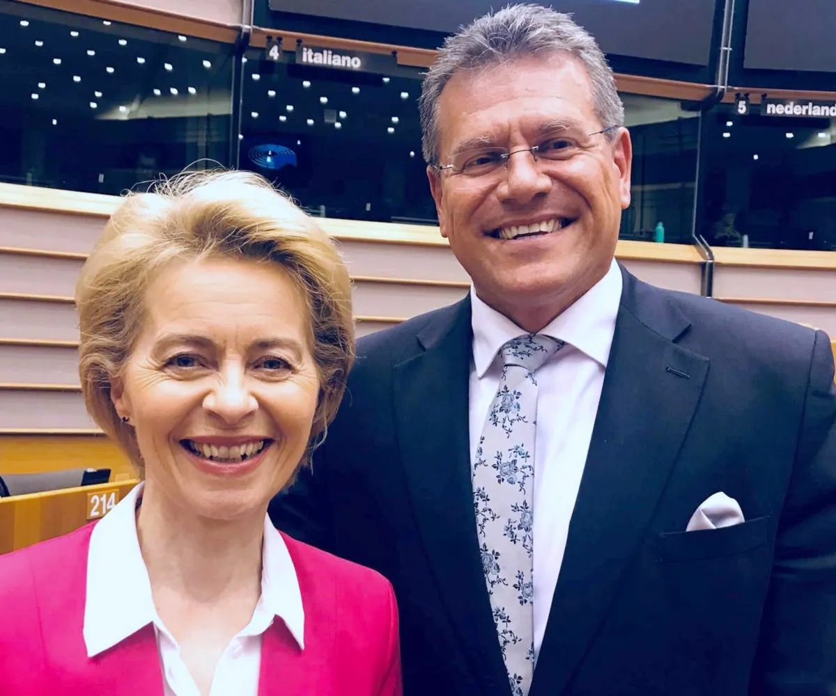 L'UE prepara ritorsioni contro i dazi USA: al via consultazione pubblica su importazioni per 95 miliardi