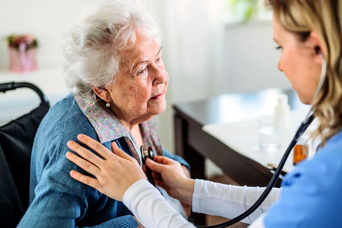 Sanità, tra paure e sfiducia: l'Italia al bivio secondo il sondaggio OCSE 2024