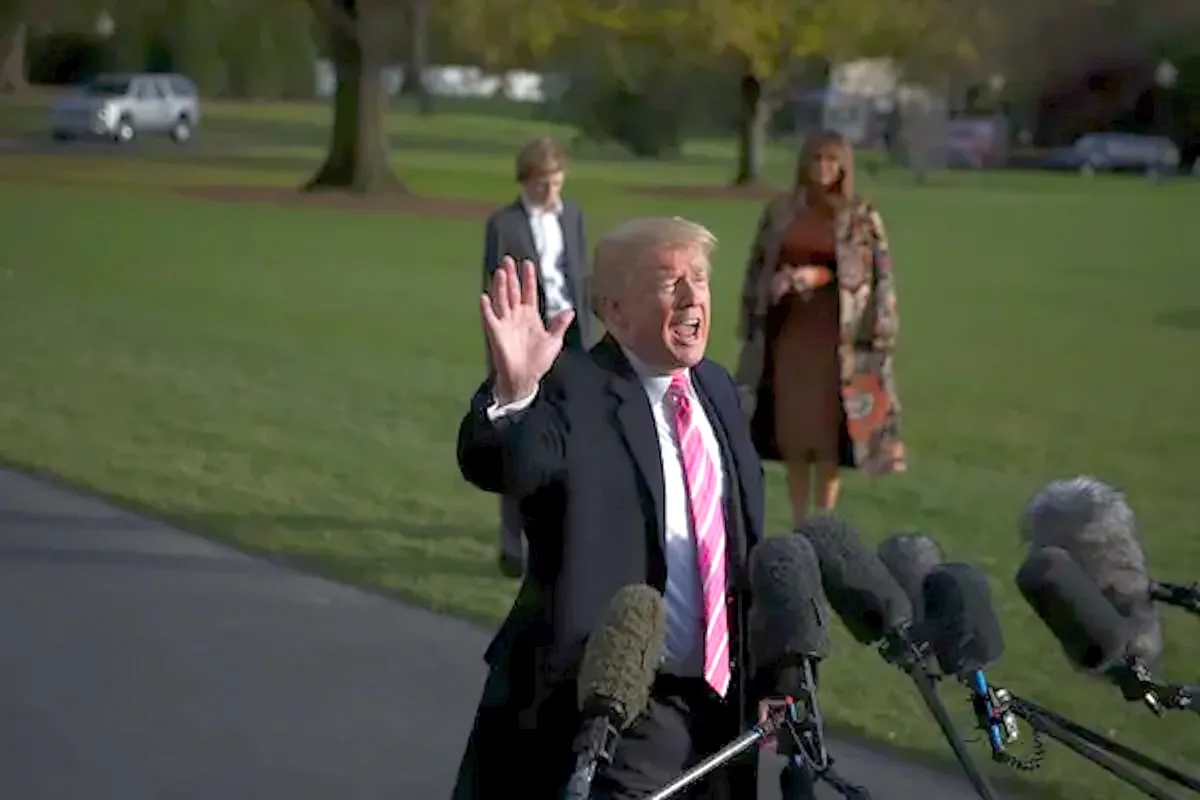 Trump annuncia nuove tariffe del 10% contro i paesi vicini al blocco BRICS: cresce la tensione a livello globale
