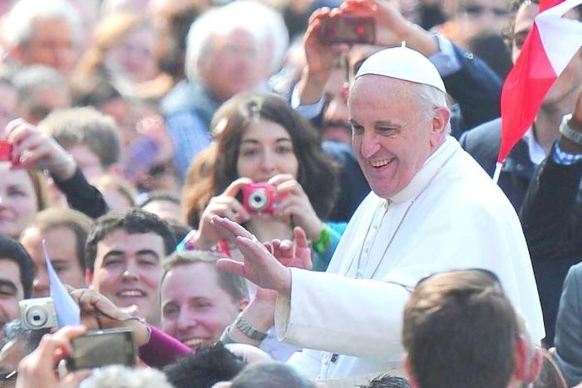 Papa Francesco: «Per favore, portati indietro il tuo assegno, brucialo»