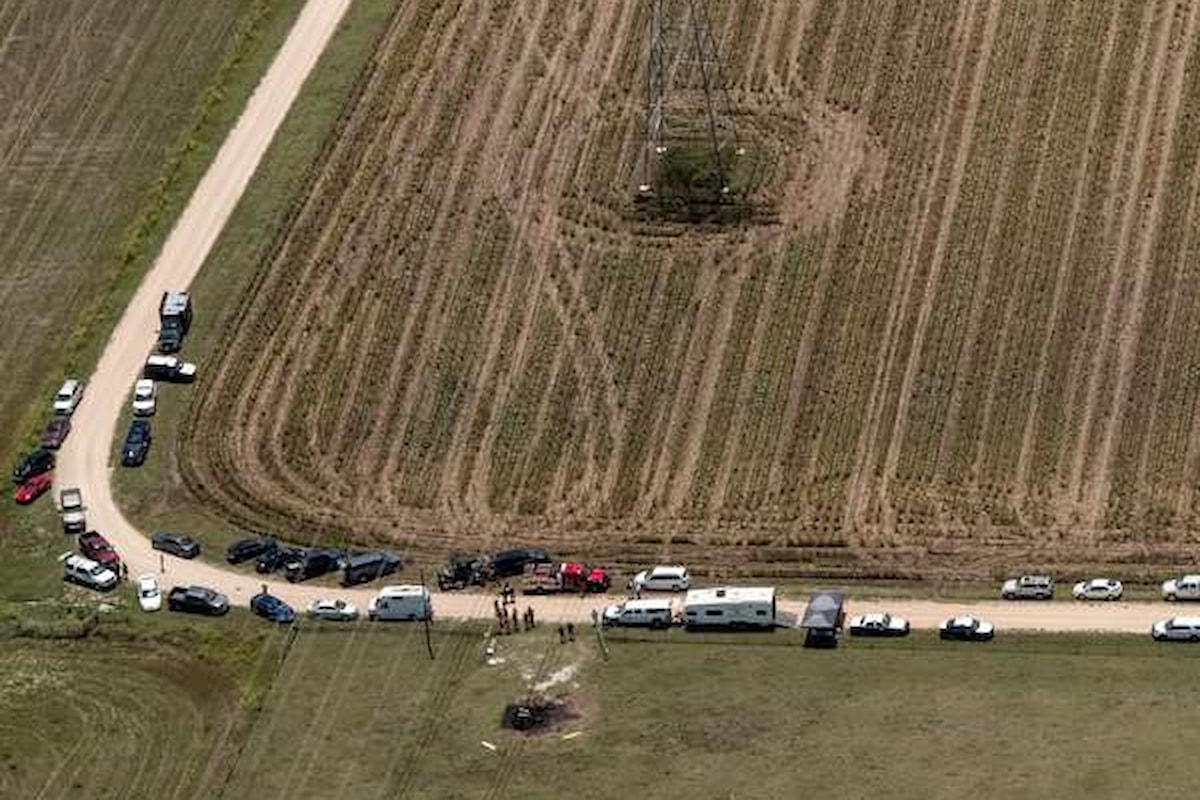 Una mongolfiera si schianta al suolo in Texas. Sedici i morti