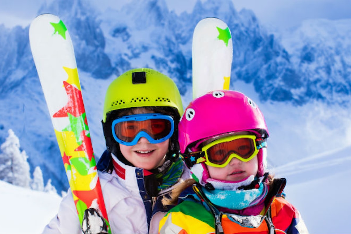 Pensi già alle vacanze invernali con la famiglia? Scopri come coinvolgere i tuoi figli sulla neve!