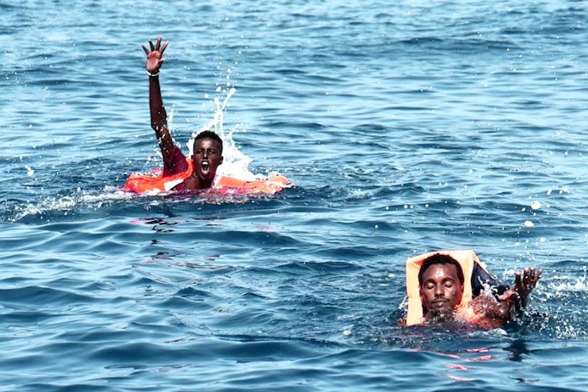 Più di 100 migranti dispersi in mare dopo un naufragio avvenuto al largo della Libia