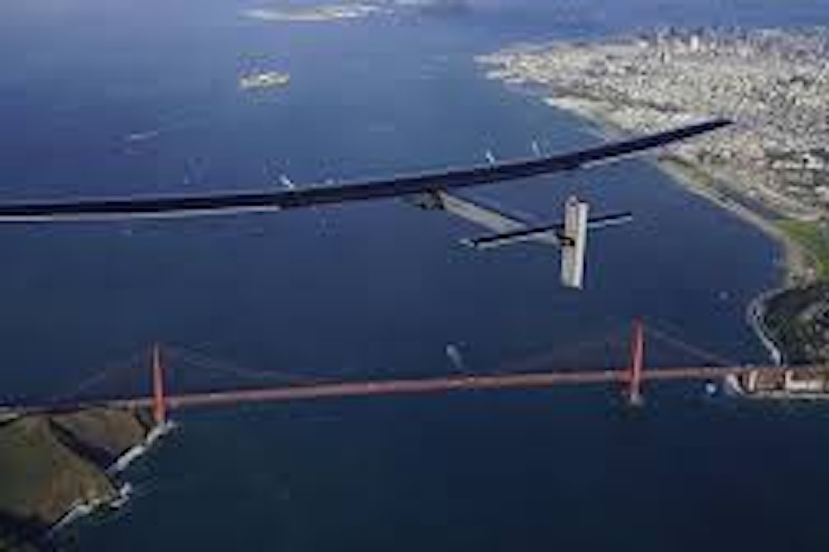 Solar Impulse 2 arriva a San Francisco, dopo aver attraversato il Pacifico
