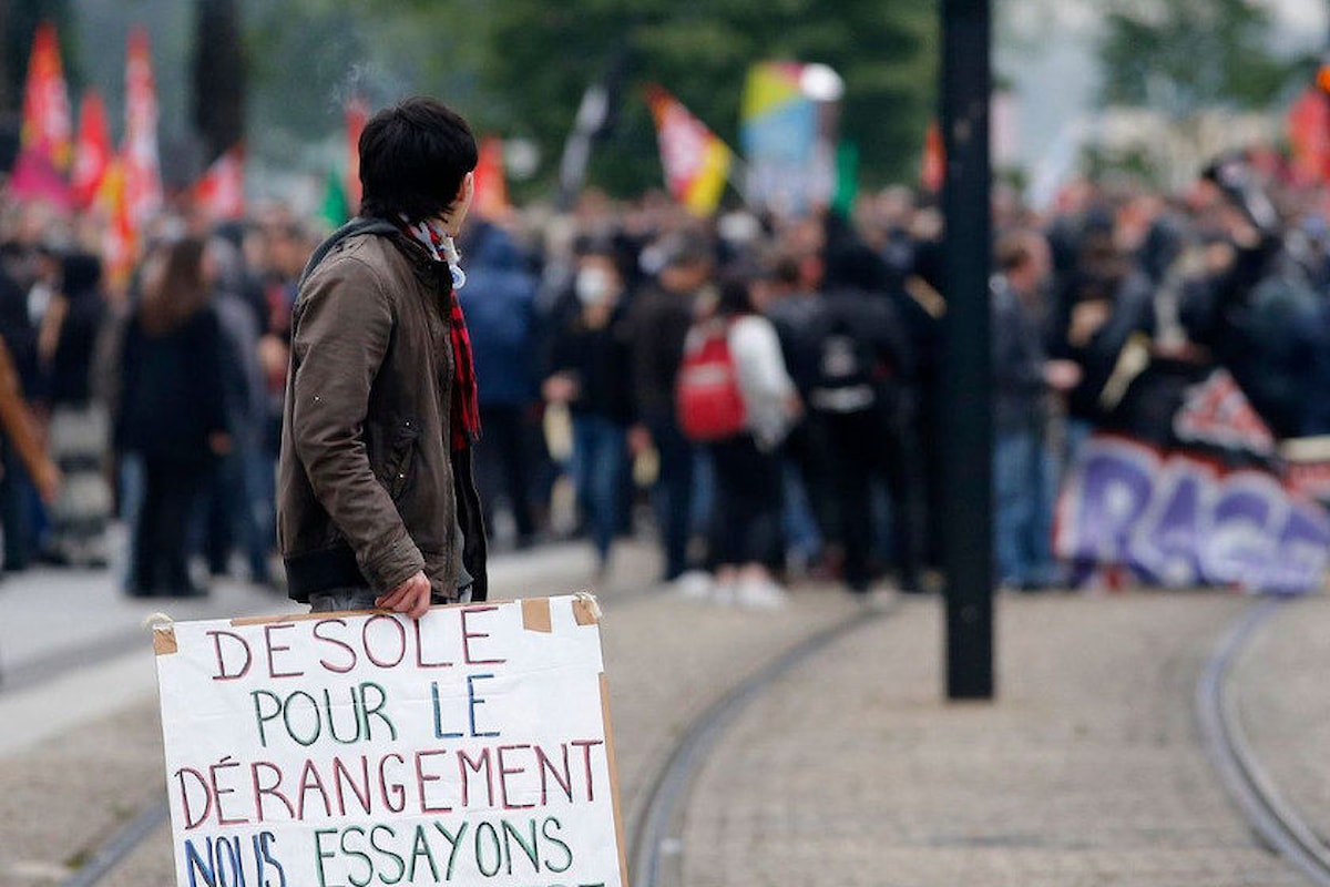 Francia, alla vigilia degli Europei proseguono gli scioperi contro la riforma del lavoro