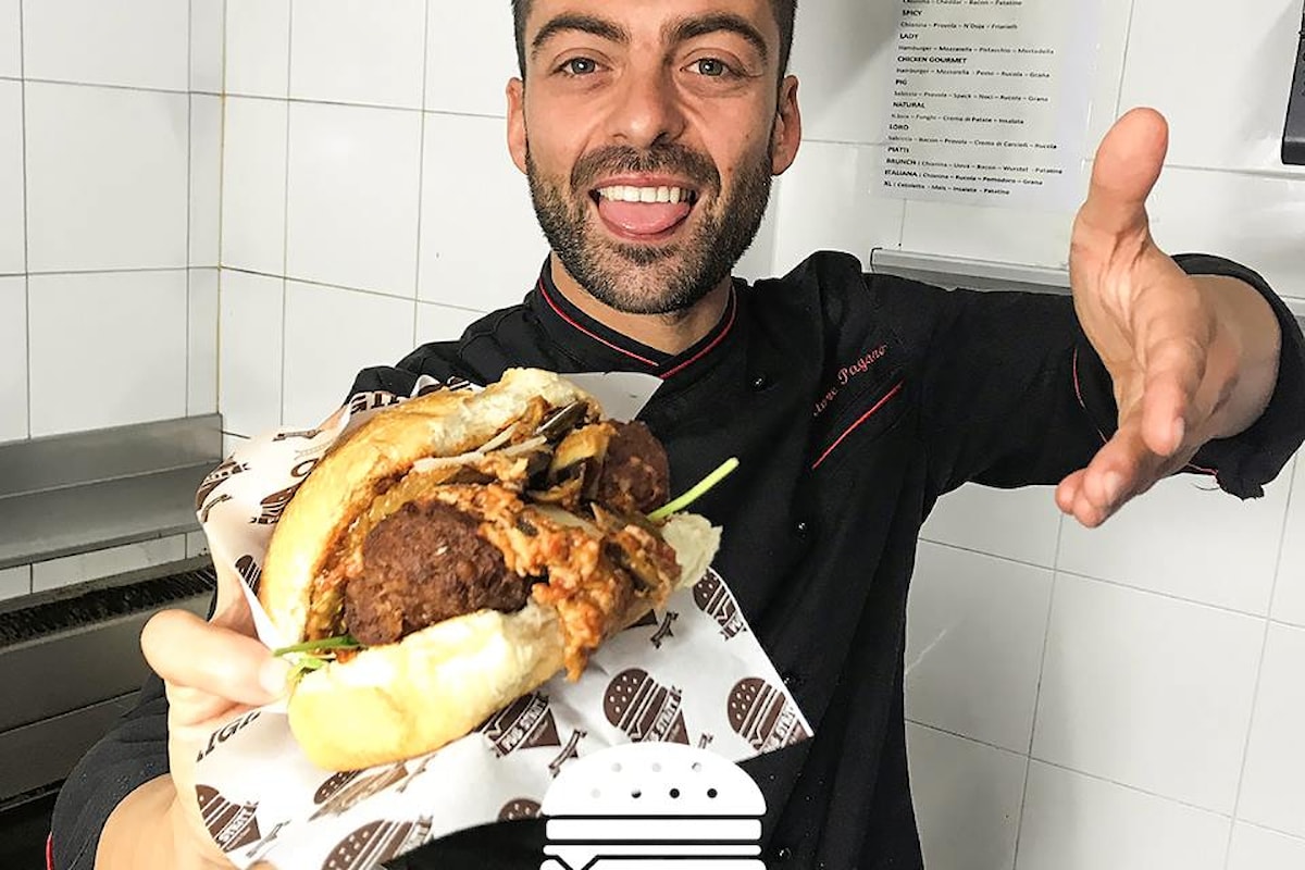 Bomber Burger la tipica domenica napoletana in un panino, ecco la novità di  Pub Stritt