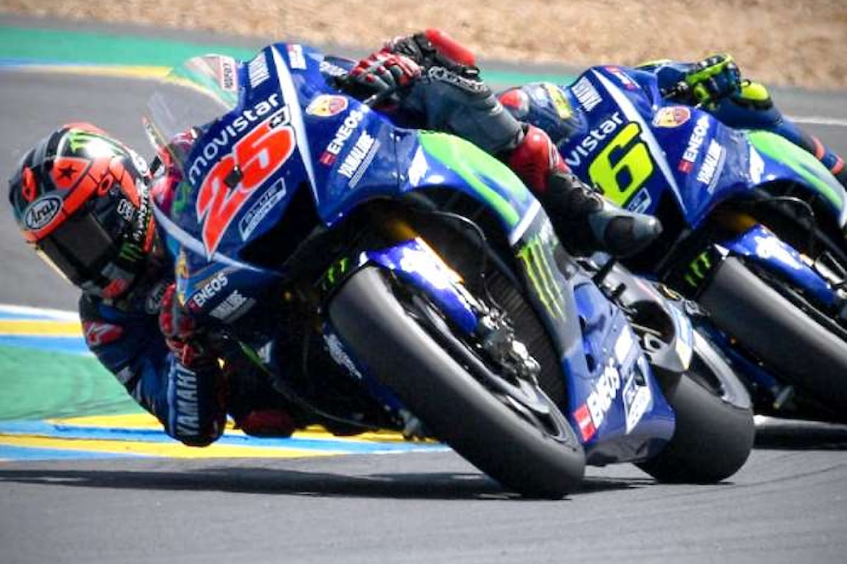 MotoGP, in Francia Rossi cade all'ultimo giro. Viñales primo in gara e nel mondiale